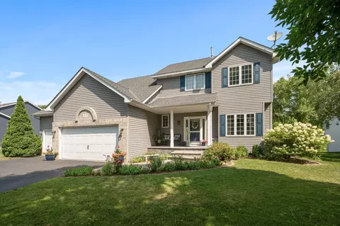 493 S Glen Trl, Lino Lakes, MN 55014