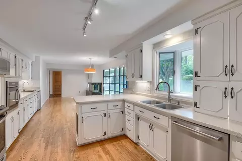 2975 Witby Dr, Eagan, MN 55121 photo 12