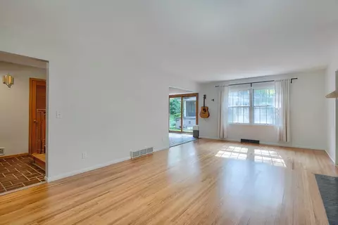 2975 Witby Dr, Eagan, MN 55121 photo 7