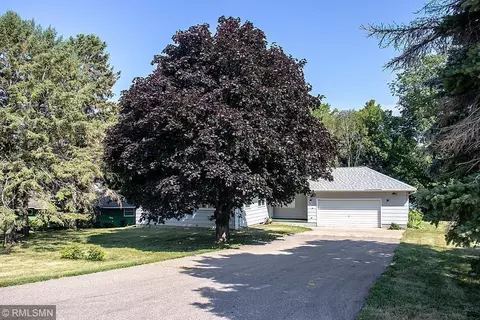3806 Sioux Ln, Madison Lake, MN 56063
