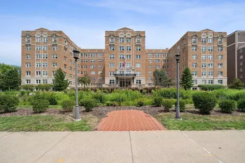 2615 Park Ave #111, Minneapolis, MN 55407