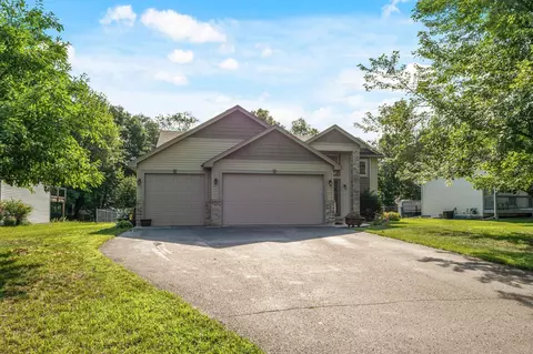 23581 Heather St NW, Saint Francis, MN 55070