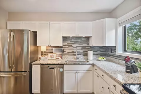 1120 Woodlake Ln #2, Richfield, MN 55423
