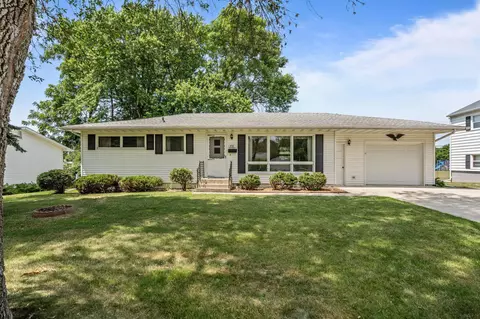 412 Hilltop Ave, Owatonna, MN 55060