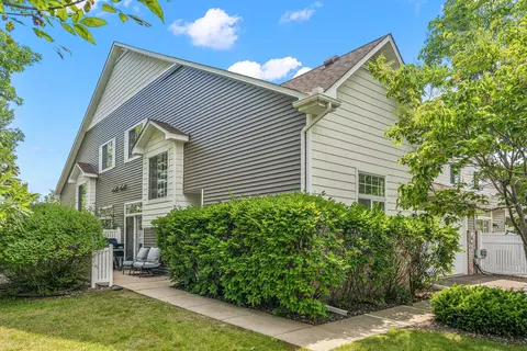 17962 Cobblestone Way #1, Eden Prairie, MN 55347