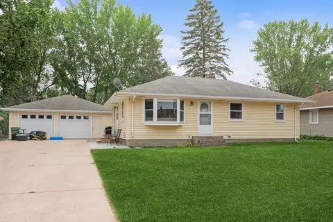 1688 Lois Dr, Shoreview, MN 55126