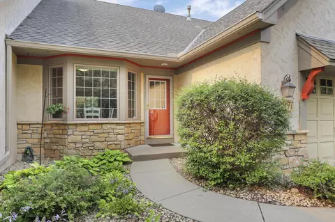13997 Saint Andrew Dr, Eden Prairie, MN 55346