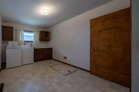 609 E 4th Ave, Hewitt, MN 56453 photo 8