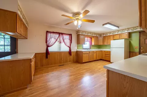 609 E 4th Ave, Hewitt, MN 56453 photo 5