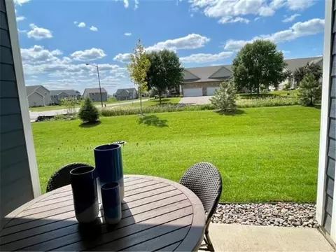 5054 Stable View Dr, Woodbury, MN 55129