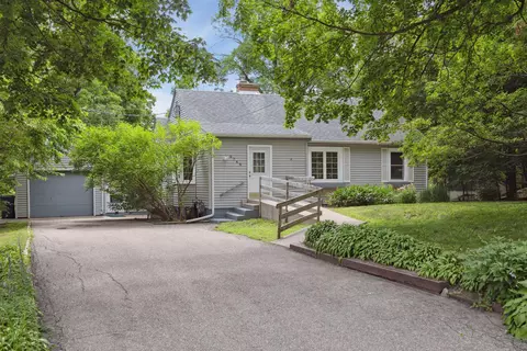 5749 Sunset Rd, Mound, MN 55364