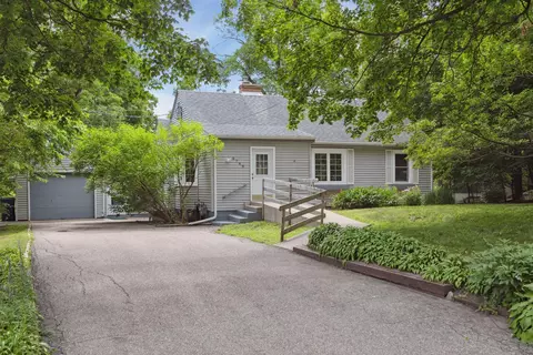 5749 Sunset Rd, Mound, MN 55364