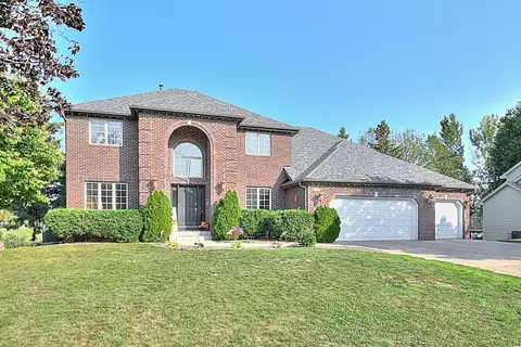 4660 Allendale Dr, White Bear, MN 55127