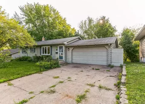 6960 Casper Ave, Inver Grove Heights, MN 55076