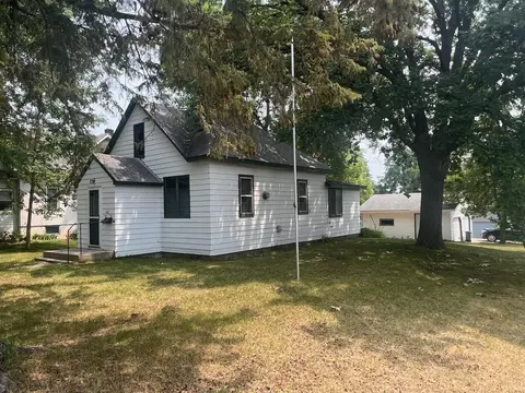 402 7th St NE, Staples, MN 56479