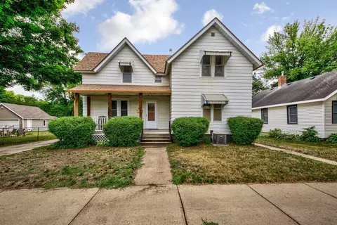 915 2nd Ave NW, Faribault, MN 55021