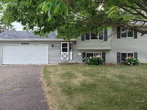 5200 Lansing Cir NE, Albertville, MN 55301