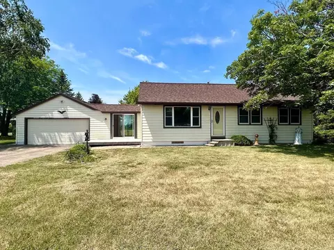 36523 110th St, Waseca, MN 56093