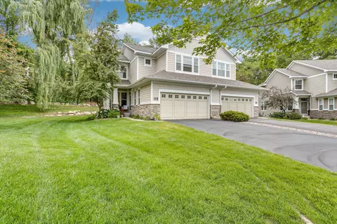3561 Lemieux Cir, Eagan, MN 55122