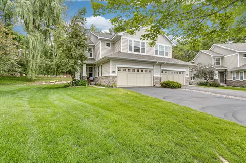 3561 Lemieux Cir, Eagan, MN 55122