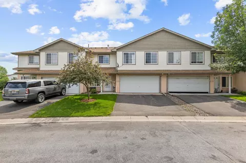 21127 S Clydesdale Curv, Forest Lake, MN 55025