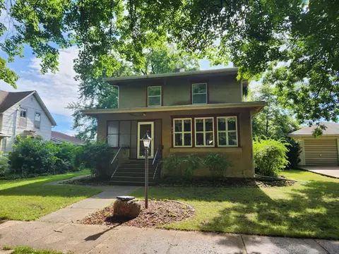 612 Cherry St, Lakefield, MN 56150