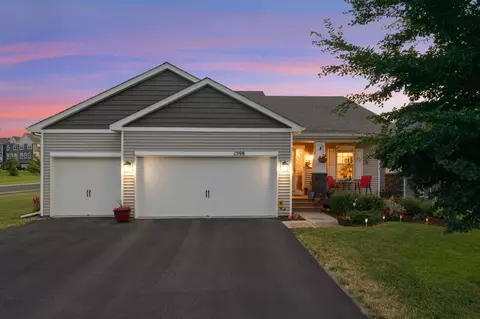 1598 Willow Cir, Shakopee, MN 55379