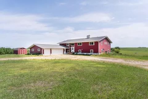 31796 Amor Township Dr, Battle Lake, MN 56515