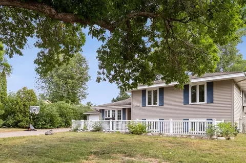 2401 80th Ave N, Brooklyn Park, MN 55444