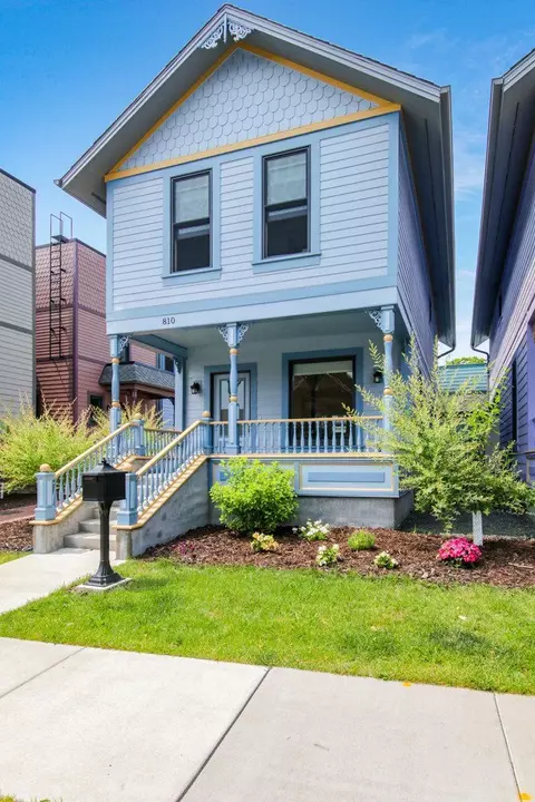 810 Oxford Ave, Eau Claire, WI 54703