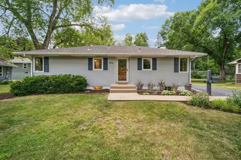1476 Independence Ave S, Saint Louis Park, MN 55426