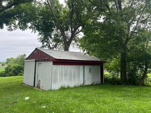 43931 45th St, Elysian, MN 56028 photo 2