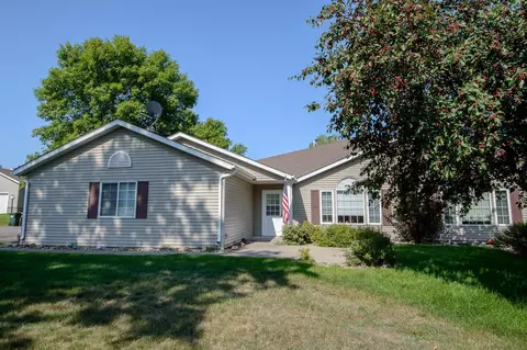 402 5th St N, Sartell, MN 56377