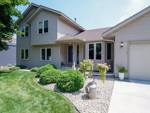 17342 Holland Ave, Lakeville, MN 55044