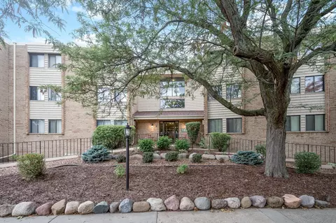 1871 Silver Bell Rd #222, Eagan, MN 55122