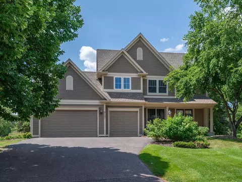 8147 Marsh Creek Rd, Woodbury, MN 55125