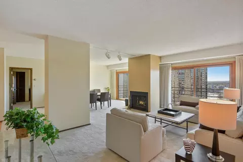 1225 Lasalle Ave #2304, Minneapolis, MN 55403