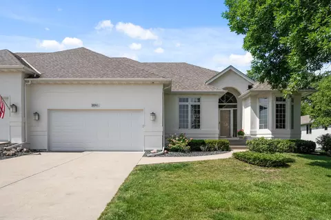 16561 Irwinton Cir, Lakeville, MN 55044