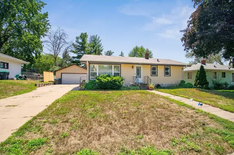 2176 Mesabi Ave, North Saint Paul, MN 55109