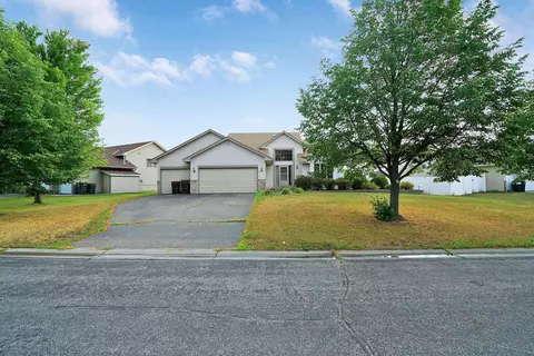 3551 Woodside Dr, Monticello, MN 55362