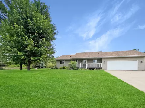 16193 20th St, Clear Lake, MN 55319