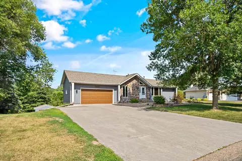 8840 27th Street Ct N, Lake Elmo, MN 55042