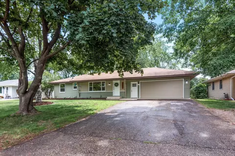 8689 Grenadier Ave S, Cottage Grove, MN 55016