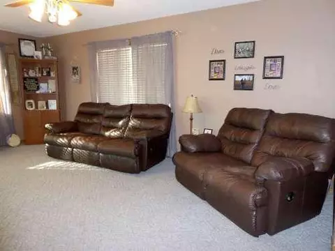 417 6th Ave S, Windom, MN 56101 photo 5