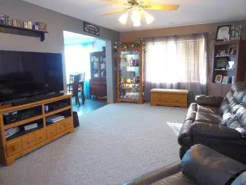 417 6th Ave S, Windom, MN 56101 photo 3
