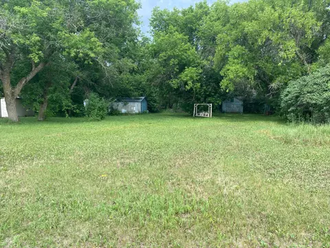 223 Jefferson Ave S, Sebeka, MN 56477