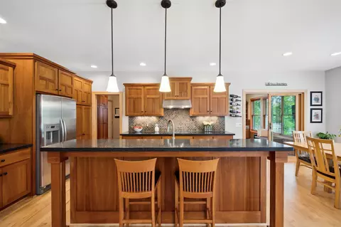 573 Spruce Cir, Eagan, MN 55123 photo 5