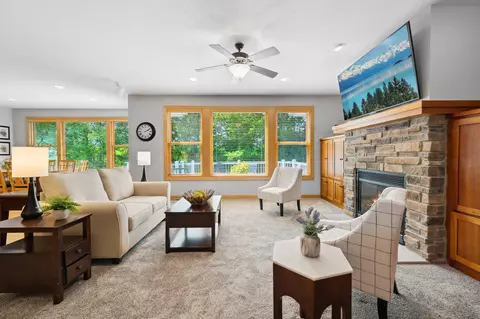 573 Spruce Cir, Eagan, MN 55123 photo 9