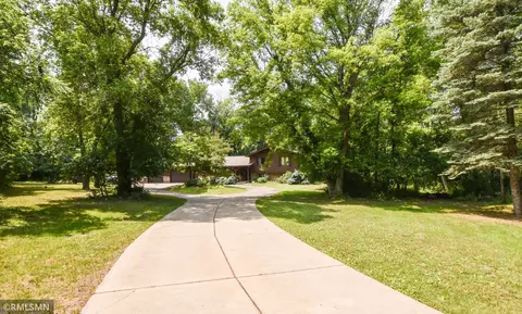 8621 W River Rd, Brooklyn Park, MN 55444