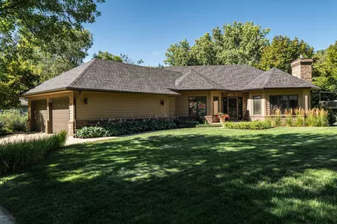 1105 Audaz Ln SW, Rochester, MN 55902